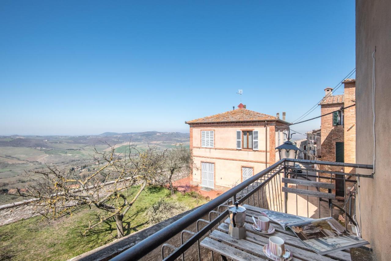 Entro le mura Montepulciano Stazione Extérieur photo